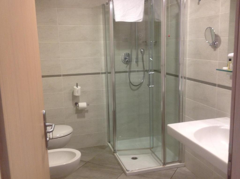 Hotel Garni Al Marinaio Trento Camera foto