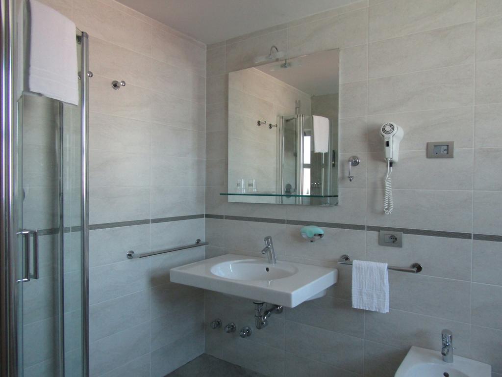 Hotel Garni Al Marinaio Trento Esterno foto